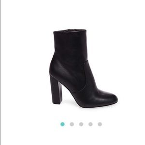 Steve Madden Editor Boots